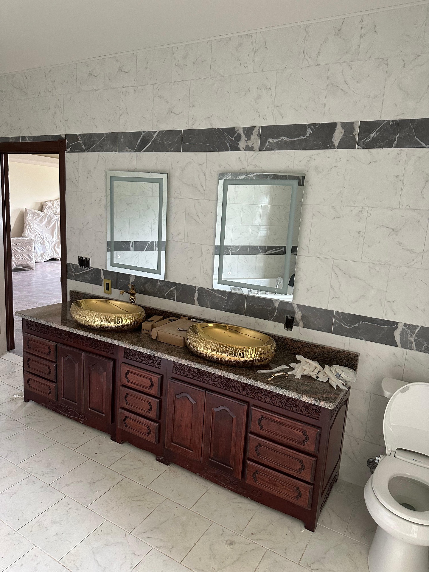 Marble Bath Vanity
