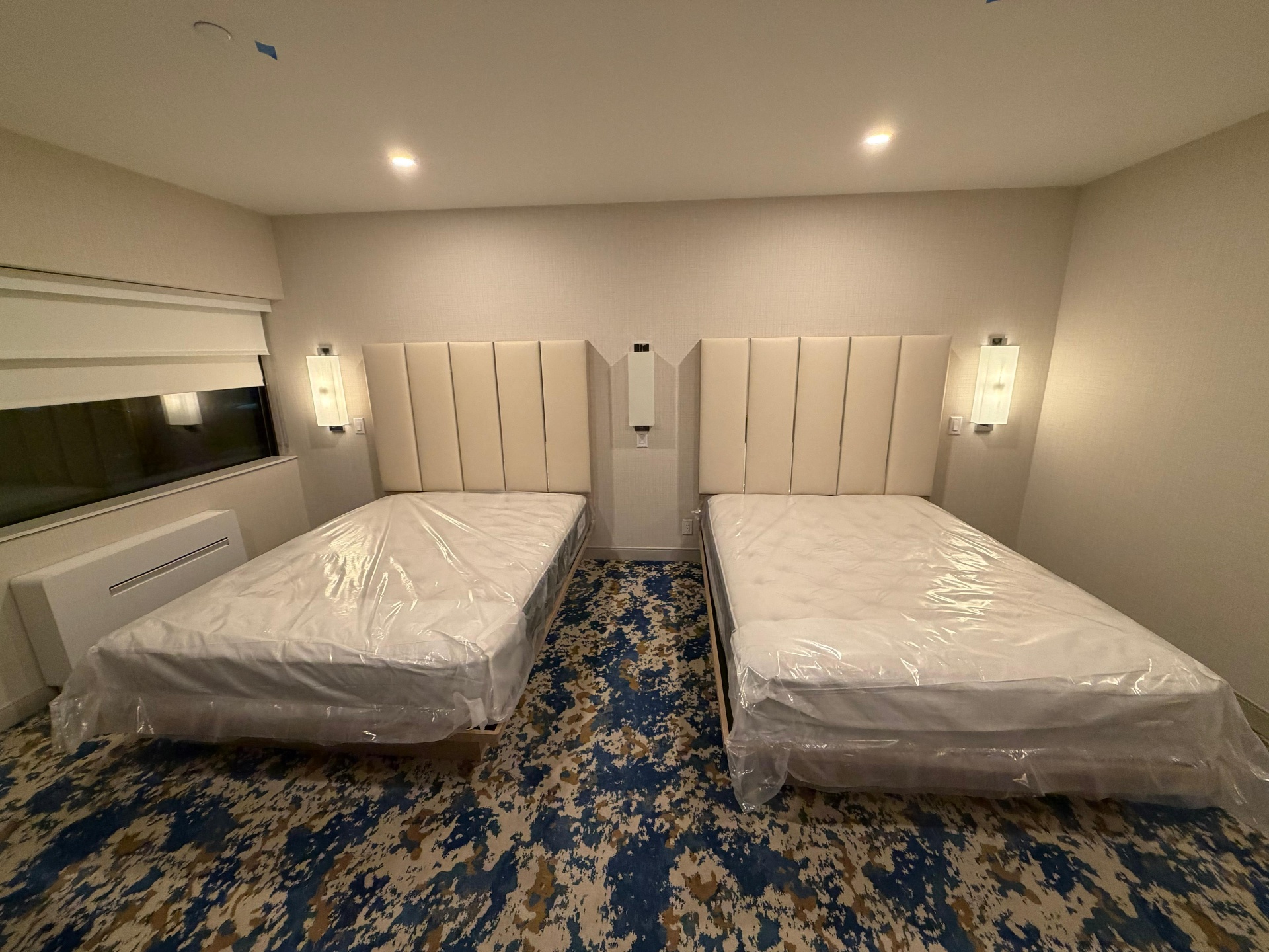 Twin Bed Hotel Suite